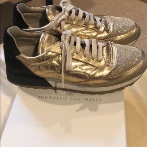 Brunello cucinelli gold sneaker perfect condition